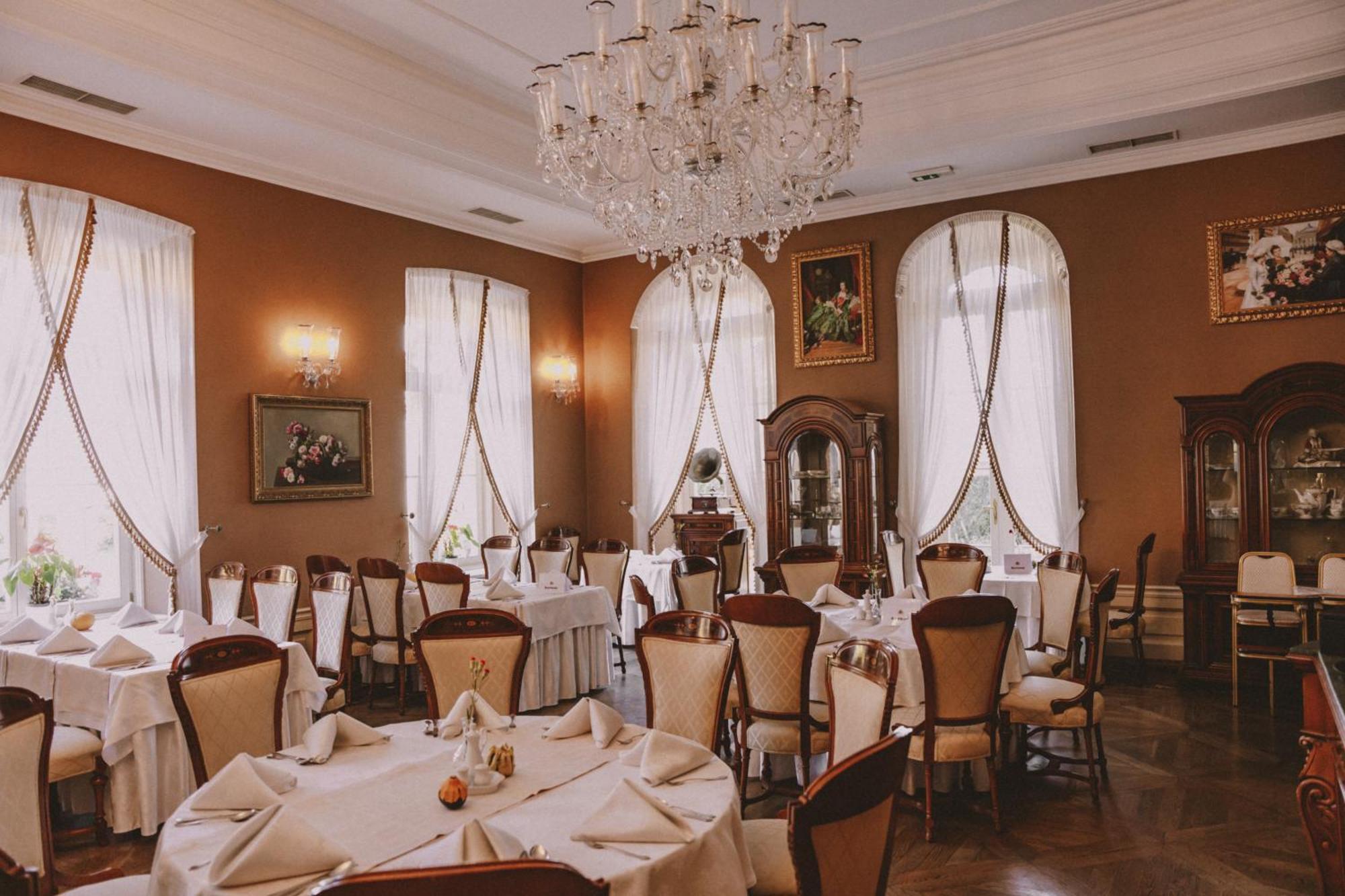 Palac Zelechow Spa & Wellness Dış mekan fotoğraf