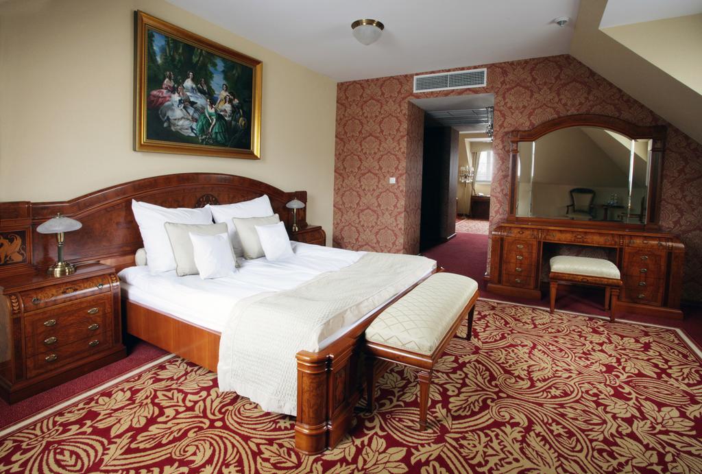 Palac Zelechow Spa & Wellness Oda fotoğraf